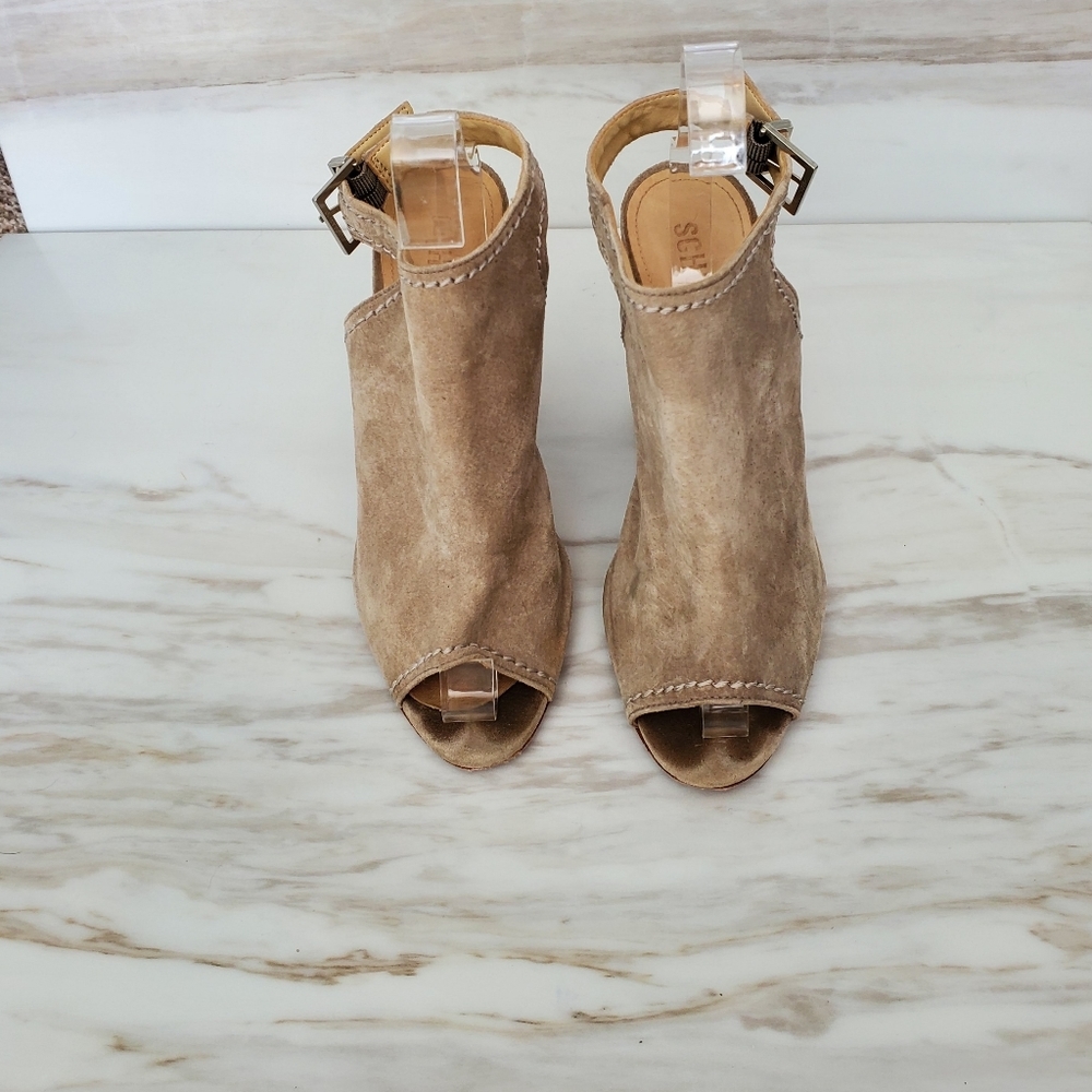 SCHUTZ  LEATHER PEEP TOE